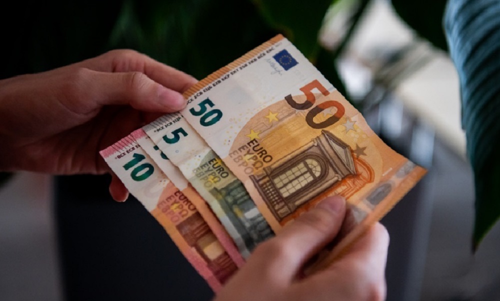 Euro prek nivelin me te ulet qe prej 21 gushtit